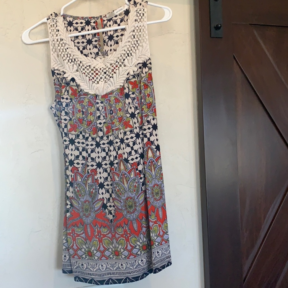 Size Large Rayon patterned tank top
